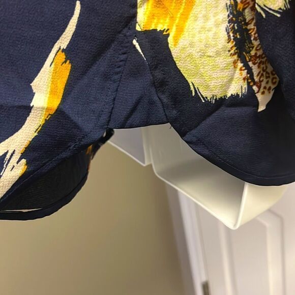 Lovestitch Navy Floral with Tassel Keyhole Tie and Elastic 3/4 Sleeves- Medium - Picture 9 of 10